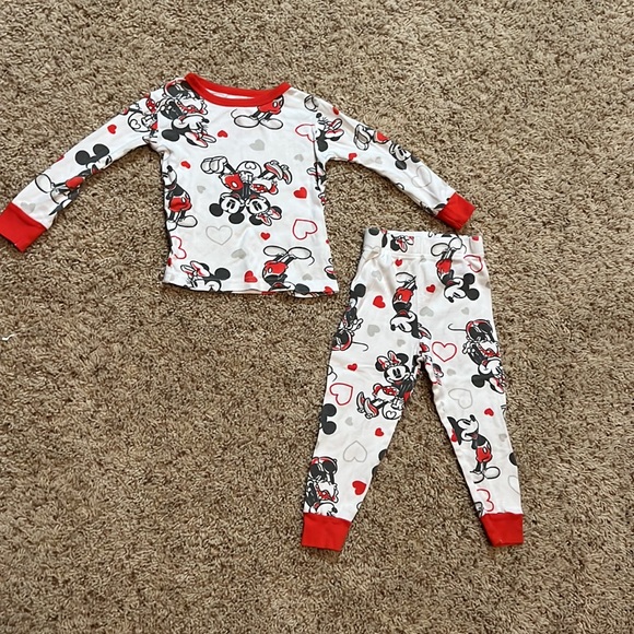 EUC Disney Mickey & Minnie Mouse Valentine’s Day 2-piece PJ set unisex size 3T - Picture 1 of 8